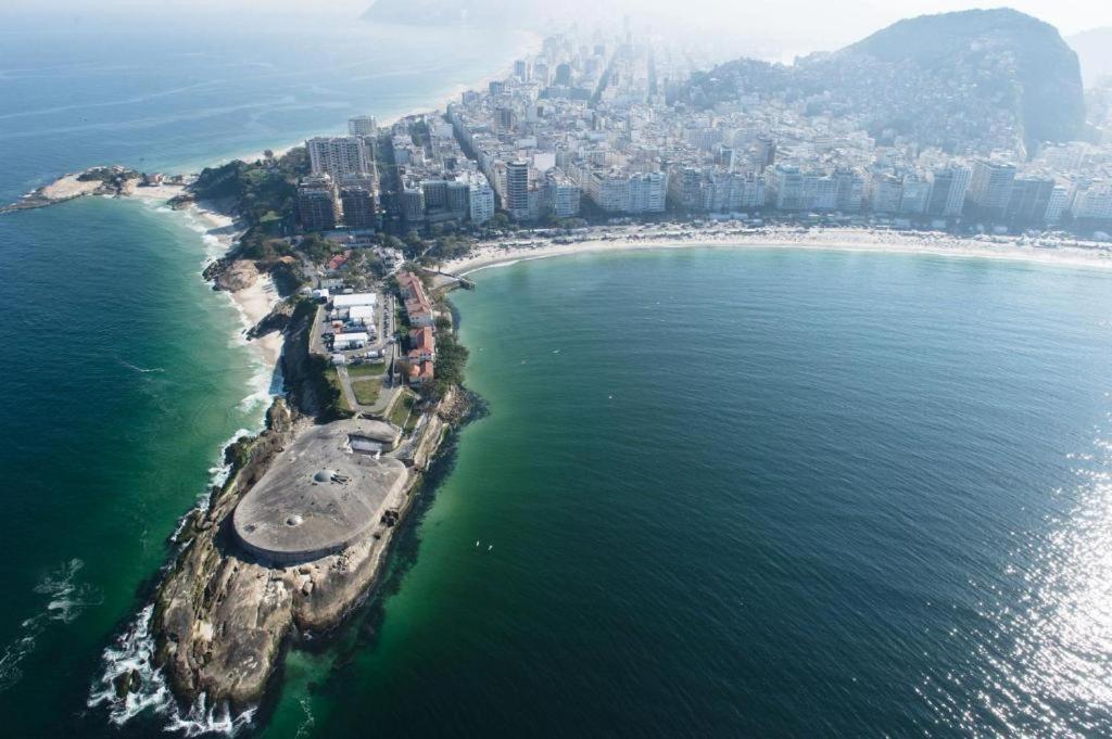 Apartamento Completo Na Praia De Copacabana 02 Quartos Com Vista Lateral Mar Em Andar Alto, Ar, Wifi , Netflix, Pauloangerami Rmvc18 Rio de Janeiro Eksteriør bilde