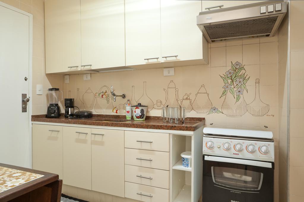 Apartamento Completo Na Praia De Copacabana 02 Quartos Com Vista Lateral Mar Em Andar Alto, Ar, Wifi , Netflix, Pauloangerami Rmvc18 Rio de Janeiro Eksteriør bilde